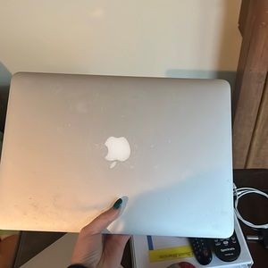 MacBook Air (2017) (13 inch)